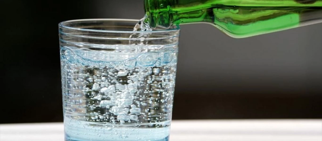 Aνθρακούχο νερό: Μύθοι και πραγματικότητα